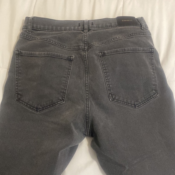Express Grey Washed Black High Rise Mom Jeans - Picture 4 of 4